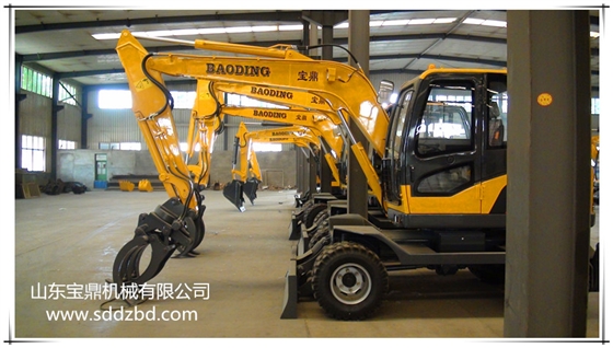 山東寶鼎挖掘機廠家輪式挖掘機械產品