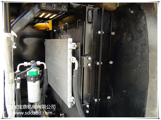 山東寶鼎機械有限公司小型挖掘機產品水箱部件 山東寶鼎機械有限公司小型挖掘機產品水箱部件