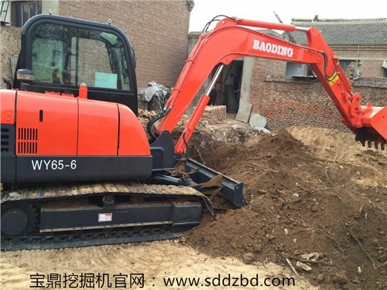 小型挖掘機(jī) 小型挖掘機(jī)