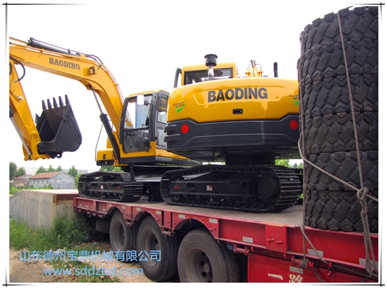 山東寶鼎挖掘機廠家小型挖掘機械產品