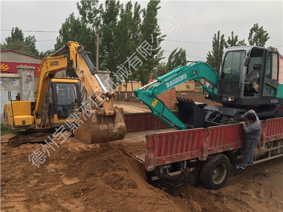 寶鼎液壓機械有限公司輪式挖掘機