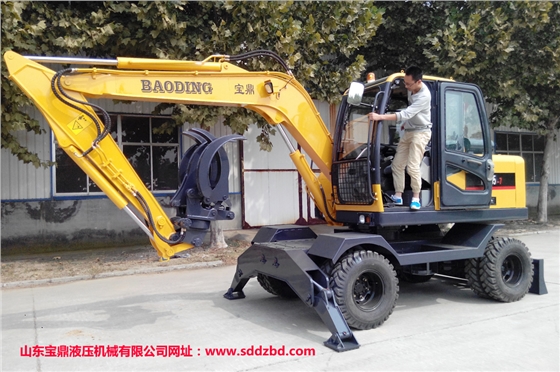 寶鼎小型輪式挖掘機WY95-7 寶鼎小型輪式挖掘機WY95-7