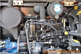 發動機部分 (2).JPG 發動機部分 (2).JPG