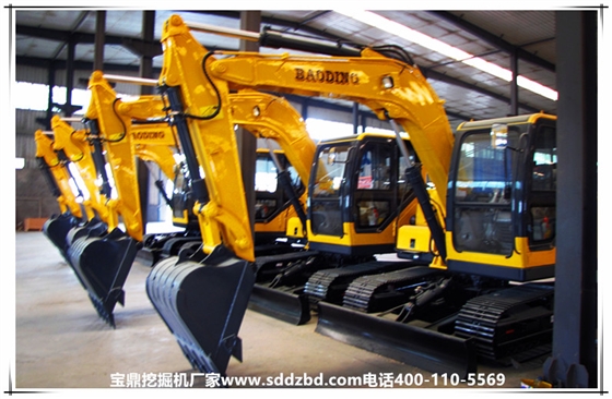 山東寶鼎挖掘機廠家小型挖掘機械產品