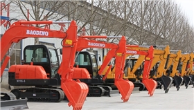 國產(chǎn)小型挖掘機(jī) 國產(chǎn)小型挖掘機(jī)