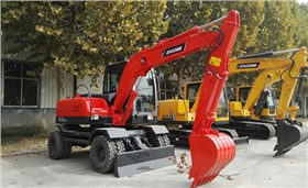 80輪式挖掘機 80輪式挖掘機