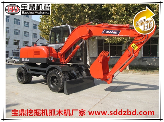 山東寶鼎新80輪式挖掘機抓木機產品圖 山東寶鼎新80輪式挖掘機抓木機產品圖