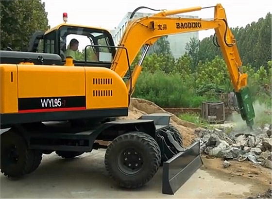 寶鼎小型挖掘機(jī)破碎 寶鼎小型挖掘機(jī)破碎