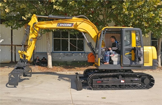一機多用小型挖掘機 一機多用小型挖掘機