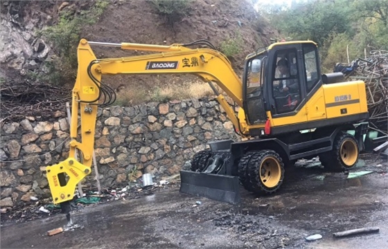 寶鼎小型挖掘機 寶鼎小型挖掘機