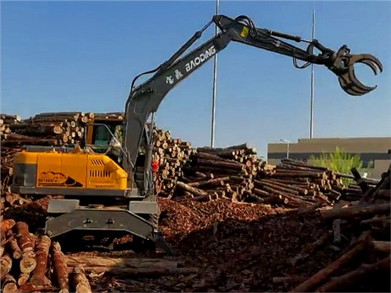 95抓木機 95抓木機