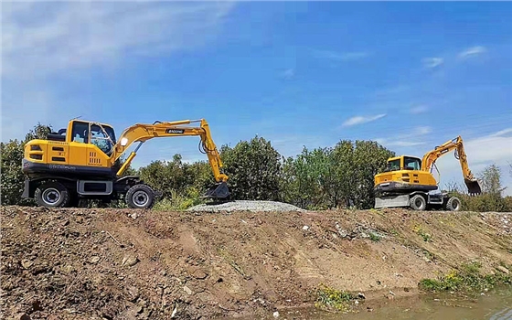 寶鼎輪式挖掘機(jī) 寶鼎輪式挖掘機(jī)