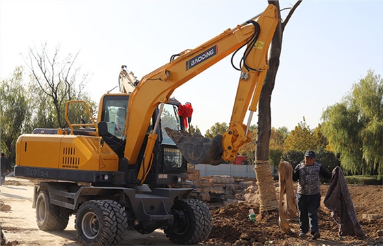 輪式挖掘機 輪式挖掘機