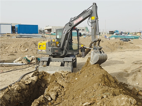 寶鼎BD80X輪式挖掘機 寶鼎BD80X輪式挖掘機