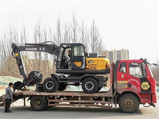 寶鼎BD120WD梅花抓抓木機(jī).jpg 寶鼎BD120WD梅花抓抓木機(jī).jpg