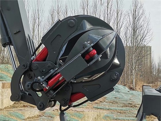 梅花抓抓木機(jī).jpg 梅花抓抓木機(jī).jpg