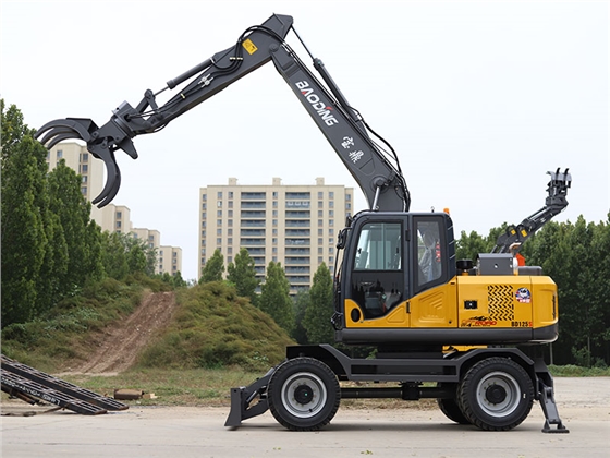 寶鼎BD125S輪式抓木機.jpg 寶鼎BD125S輪式抓木機.jpg