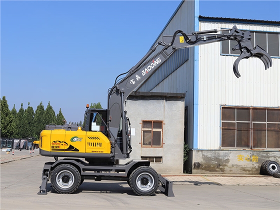 寶鼎BD120S輪式抓木機.jpg 寶鼎BD120S輪式抓木機.jpg