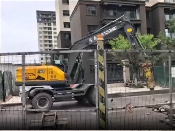 寶鼎90G輪式挖掘機.jpg 寶鼎90G輪式挖掘機.jpg