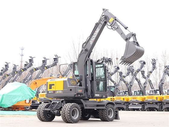 寶鼎75D挖掘機(jī).jpg 寶鼎75D挖掘機(jī).jpg