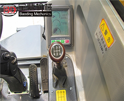寶鼎輪式挖掘機BD95W-9型號