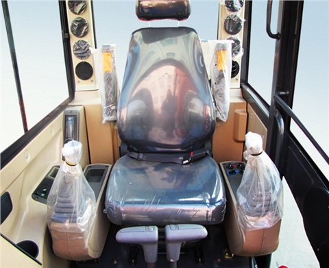 寶鼎小型履帶60挖掘機
