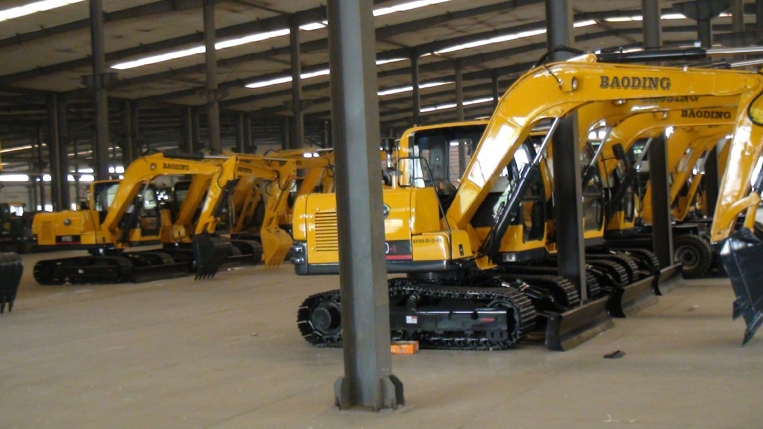 山東寶鼎挖掘機產品