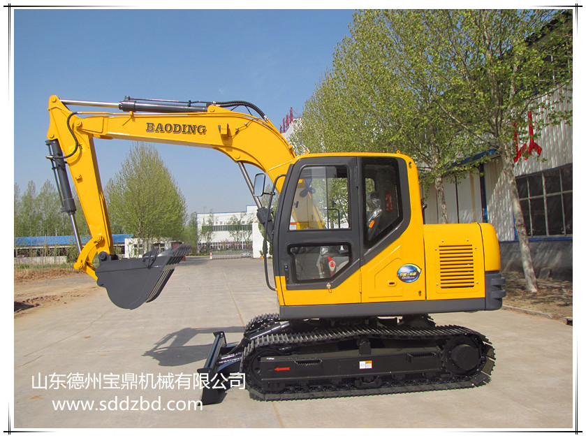 山東寶鼎機械小型挖掘機械產品