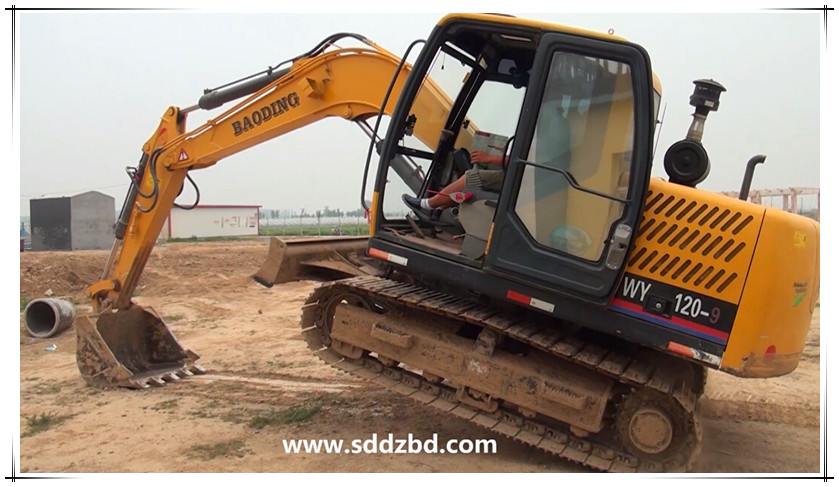 山東寶鼎挖掘機廠家小型挖掘機械產品