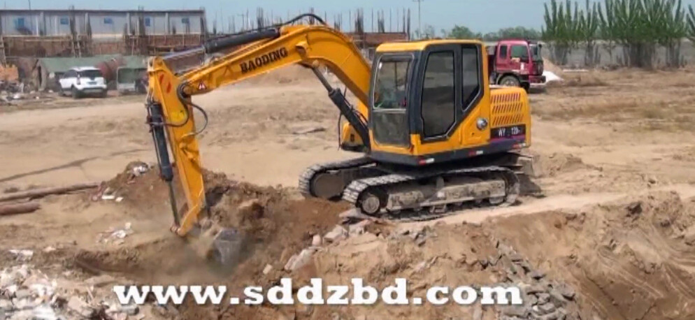 山東寶鼎挖掘機廠家小型挖掘機械產品 山東寶鼎挖掘機廠家小型挖掘機械產品