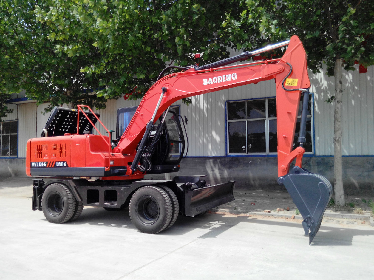 寶鼎液壓機械輪式挖掘機