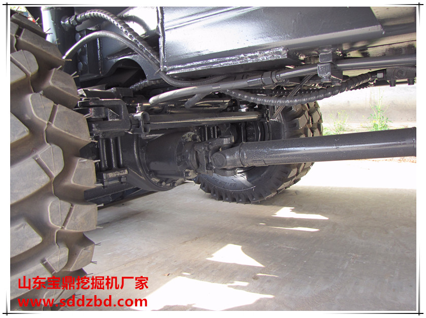 山東寶鼎輪式我挖掘機(jī)車橋部件
