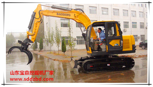 山東寶鼎挖掘機(jī)廠家履帶抓木機(jī)下線 山東寶鼎挖掘機(jī)廠家履帶抓木機(jī)下線