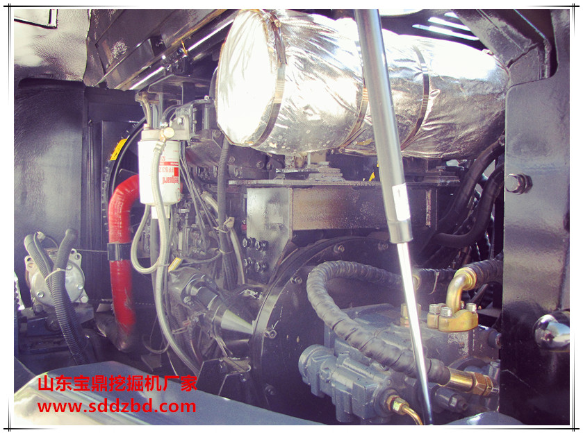 山東寶鼎小型挖掘機械產(chǎn)品 山東寶鼎小型挖掘機械產(chǎn)品