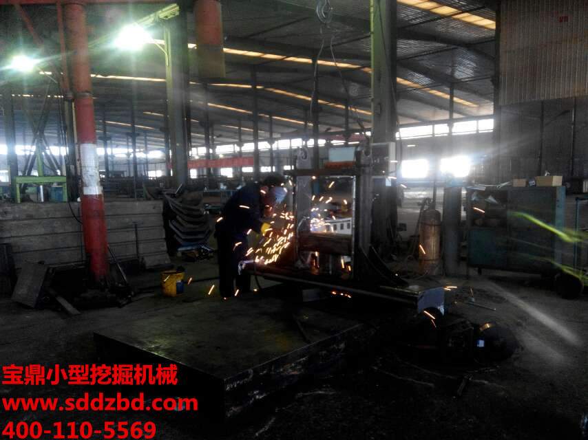 寶鼎小型挖掘機械 寶鼎小型挖掘機械