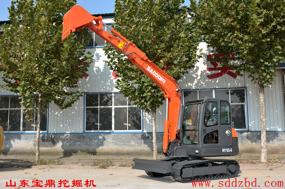 山東寶鼎小型挖掘機WY60-6