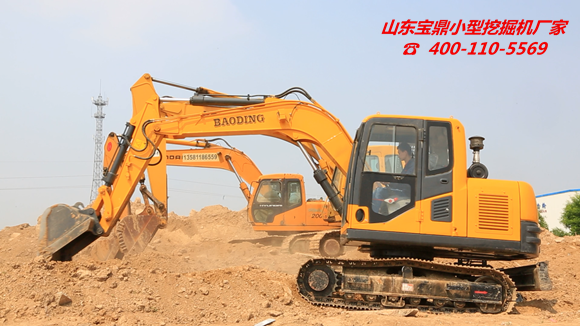 山東寶鼎國產小型挖掘機生產廠家