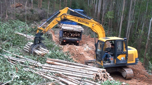 小型挖掘機一機多用 小型挖掘機一機多用