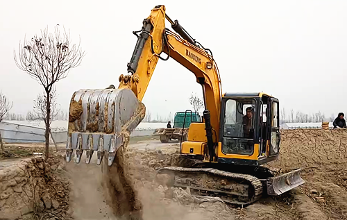 寶鼎小型挖掘機 寶鼎小型挖掘機