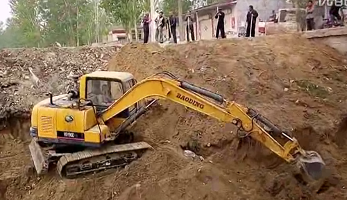 寶鼎小型挖掘機(jī)