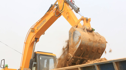 寶鼎輪式挖掘機