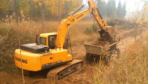 小型挖掘機廠家 小型挖掘機廠家