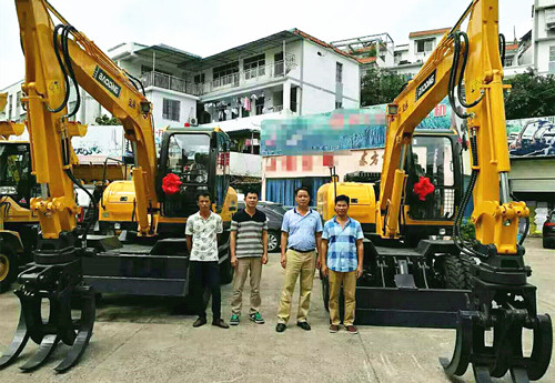 輪式抓木機 輪式抓木機