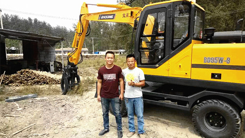 輪式抓木機 輪式抓木機