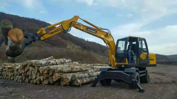 輪式抓木機|寶鼎抓木機 輪式抓木機|寶鼎抓木機