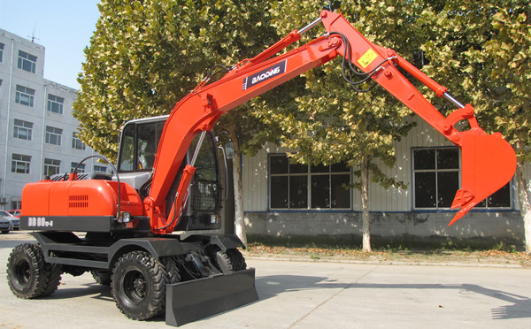 輪式挖掘機(jī)_寶鼎輪式挖掘機(jī)