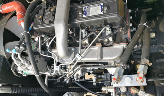 寶鼎輪式挖掘機(jī)發(fā)動(dòng)機(jī)部件
