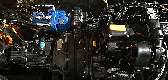 95輪式挖掘機(jī)動(dòng)力系統(tǒng)圖 95輪式挖掘機(jī)動(dòng)力系統(tǒng)圖