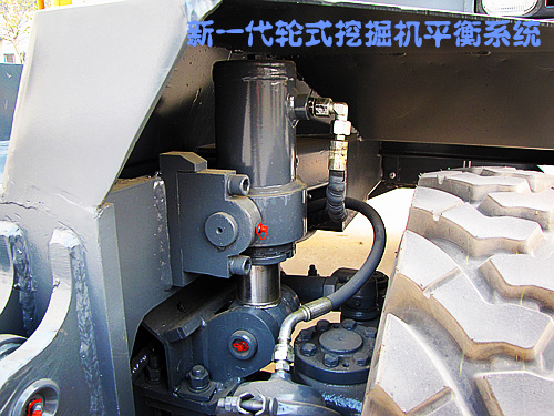 寶鼎輪式挖掘機新一代工作平衡系統(tǒng)