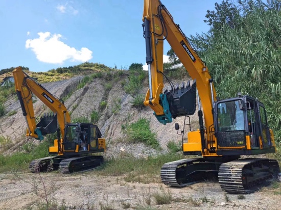 寶鼎小型挖掘機 寶鼎小型挖掘機